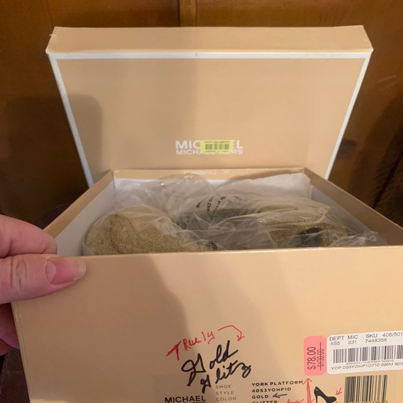 Kept in original box, classy, Michael Kors beautiful high heels. GREAT condition - Picture 14 of 14